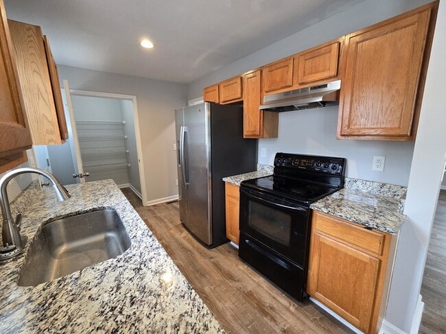 Building Photo - Available Now! Great Durham location newly remodeled. Single family home.