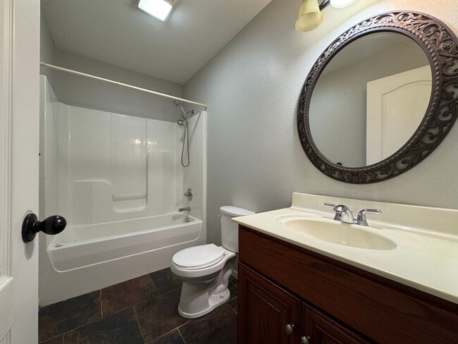 Building Photo - Well Maintained 4 Bedroom with a Privacy F...