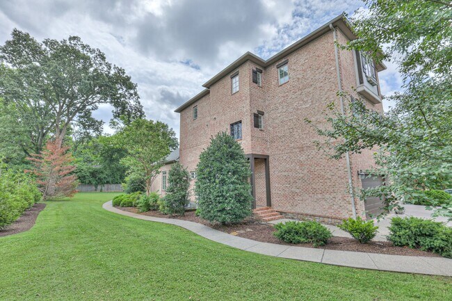 Building Photo - 4100A Oriole Pl
