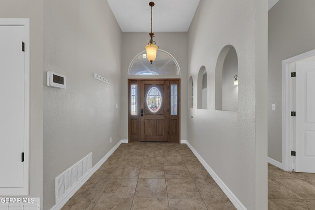 Building Photo - 232 Ave Mirador