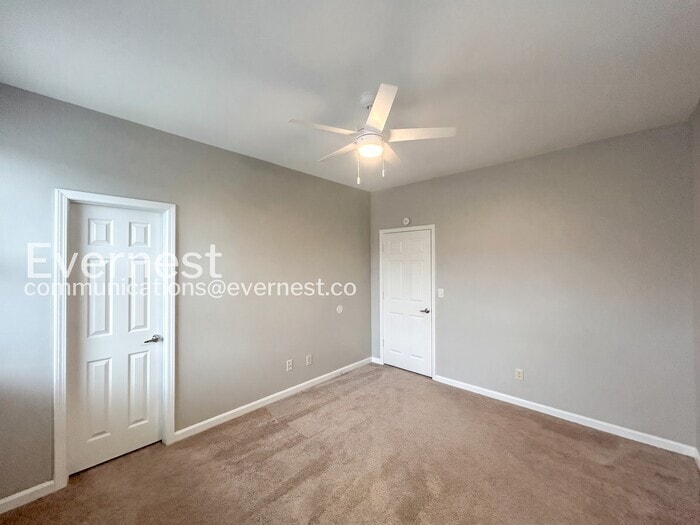 Building Photo - 182 River Lights Ln