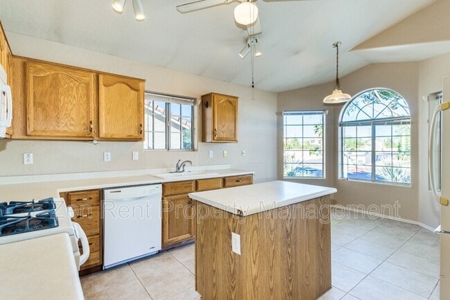 Building Photo - 6053 E Sierra Morena St