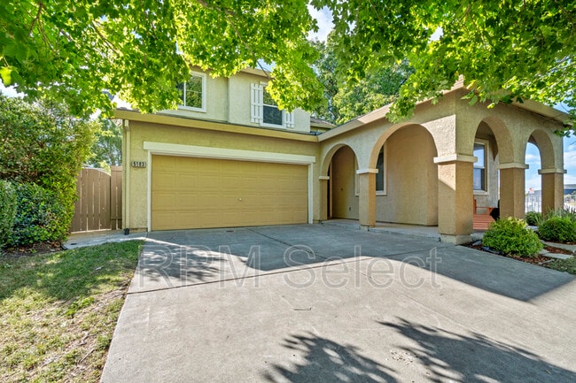 Primary Photo - 5183 Bissett Way