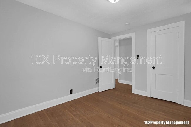 Building Photo - 563 S Burgess Ave