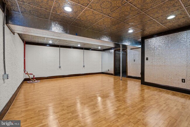 Building Photo - 61 Sunrise Ct