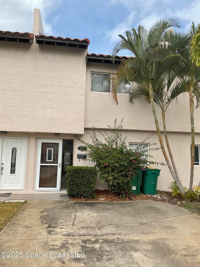 Building Photo - 1004 Ashley Ave