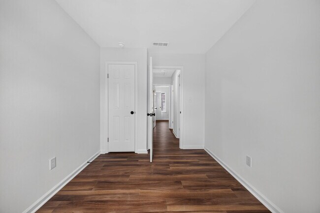 Building Photo - 1031 Still-Harbor Cir