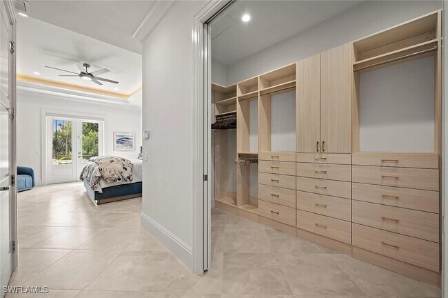 Building Photo - 5758 Riverside Dr