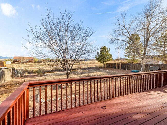 Building Photo - 275 W Baldwyn Dr
