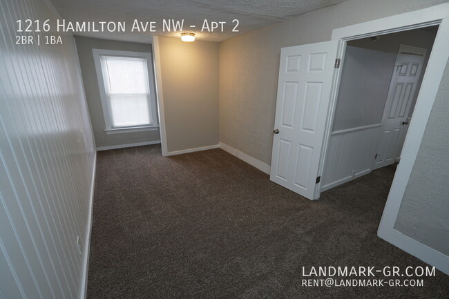 Building Photo - Updated 2-Bed, 1-Bath – First Month $775 Rent