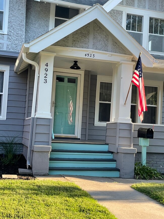 Building Photo - 4923 Chicago St