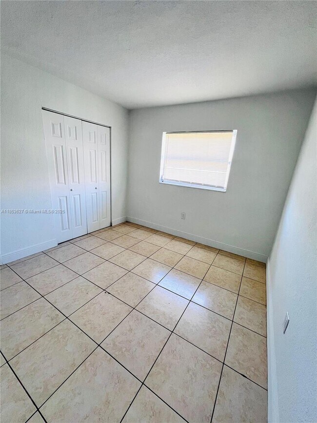 Building Photo - 8601 SW 94th St