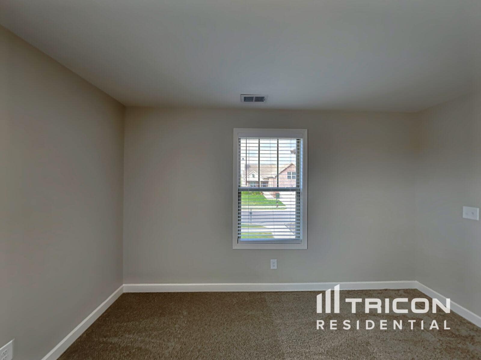 Building Photo - 1056 Lindyn Lee Wy
