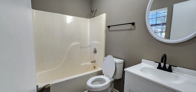 Cloverland-Denson-Master-Bath - 704 Denson Ave SW