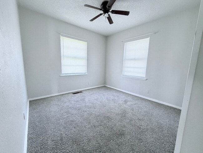 Building Photo - Affordable Park City Home