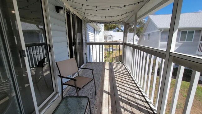 Building Photo - 5336 White Cliff Ln