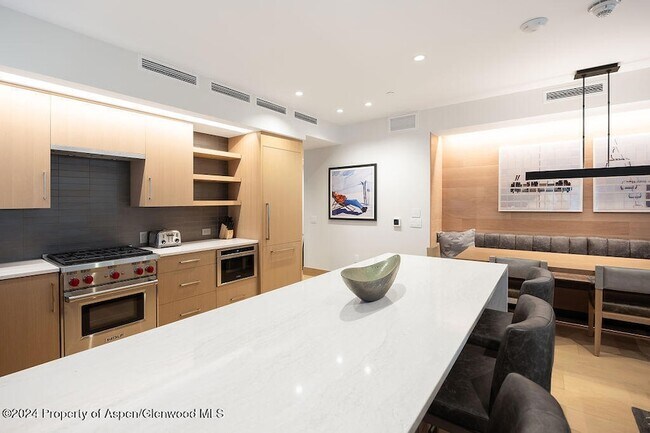 Building Photo - 130 Wood Rd