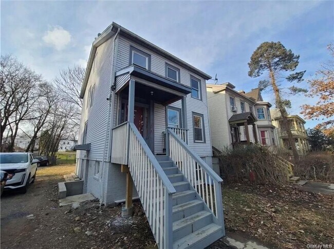 Building Photo - 29 Hooker Ave