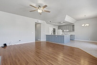 Building Photo - Updated 3-Bed Condo with Scenic Views & Cozy Fireplace