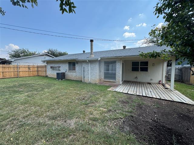 Building Photo - 6609 Oaklawn Dr