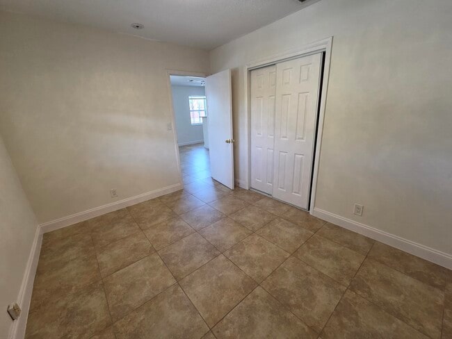 Building Photo - 720 NE 2nd St