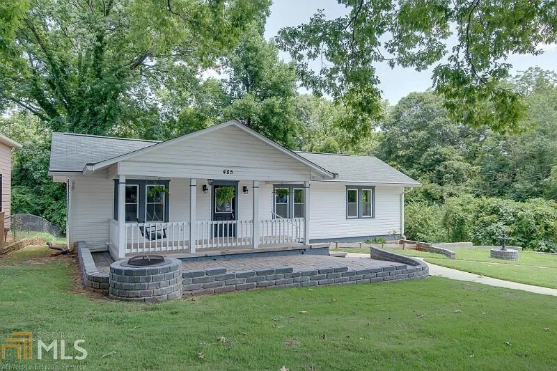Primary Photo - 485 Lake Dr