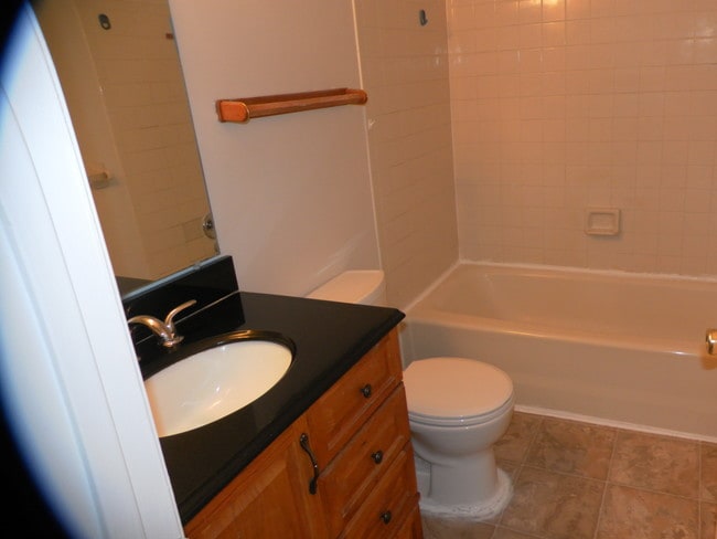 Building Photo - 5041 E Woodmill Dr