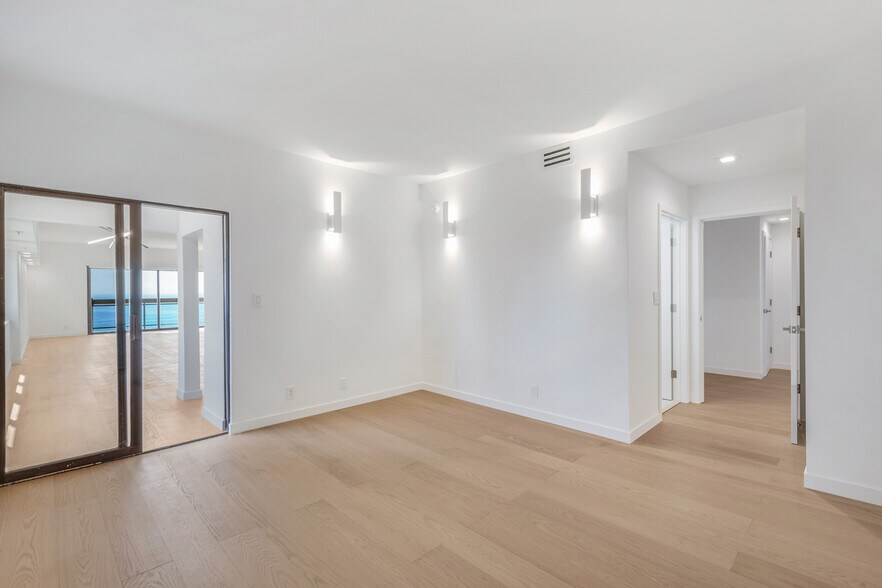 Building Photo - 801 Ocean Ave