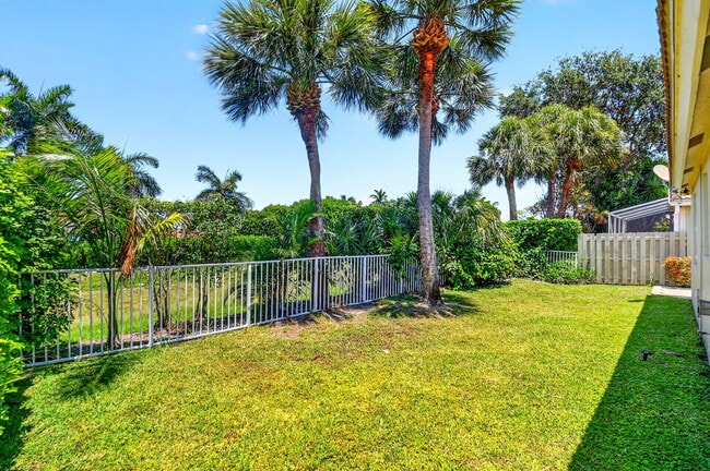Building Photo - 5063 Ventura Dr