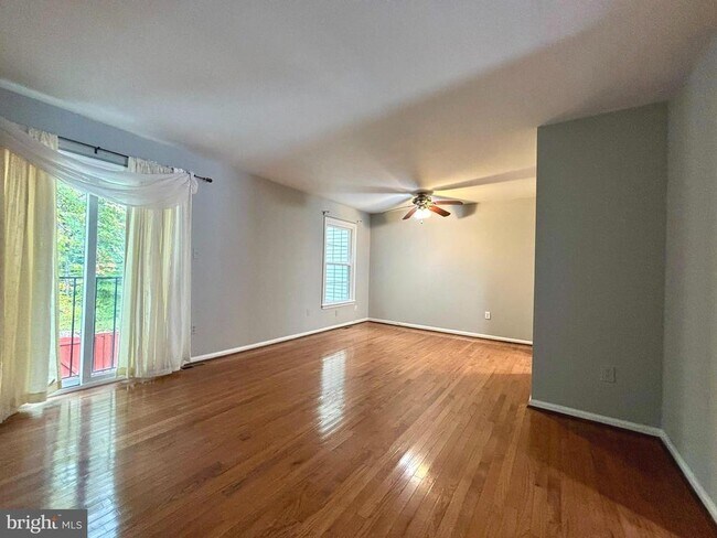 Building Photo - 9004 Mulvaney Ct