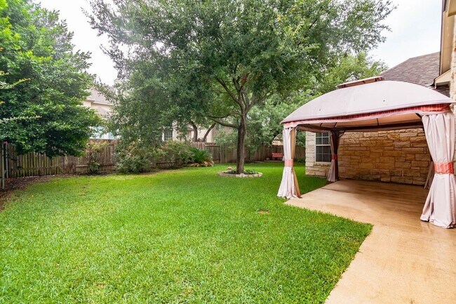 Building Photo - 2412 Arbor Dr