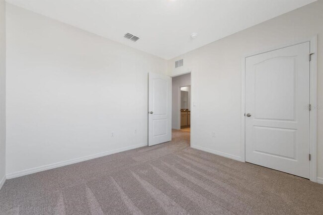 Building Photo - 1296 Cascades Ave