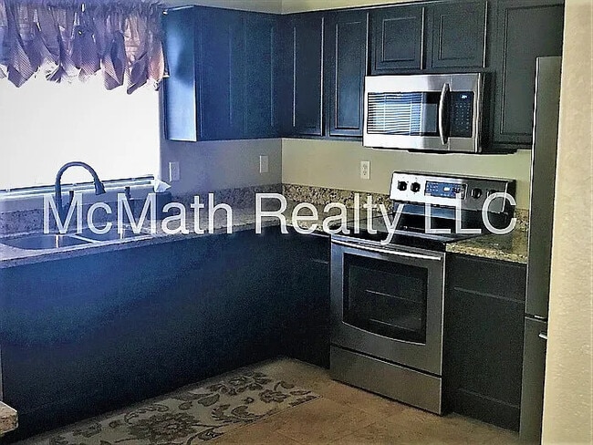 Building Photo - Beautiful 3-bedroom 2-bathroom