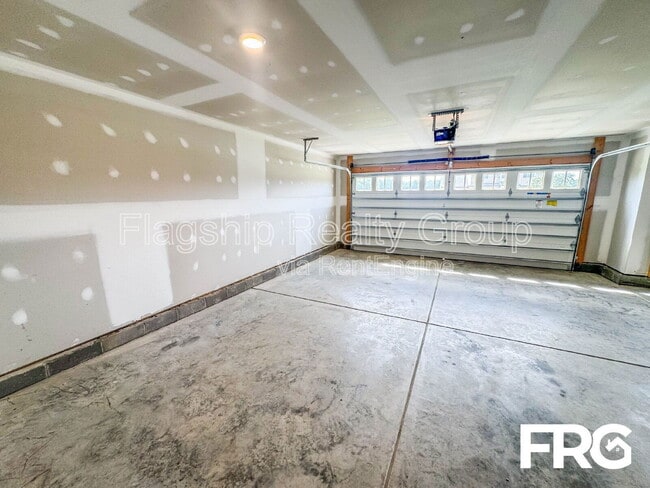 Building Photo - 110 Highland Pk Dr