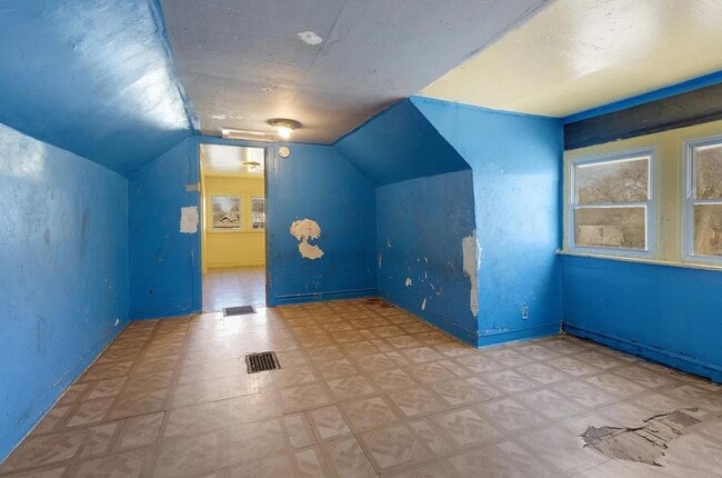 Building Photo - 1301 W 71st Pl