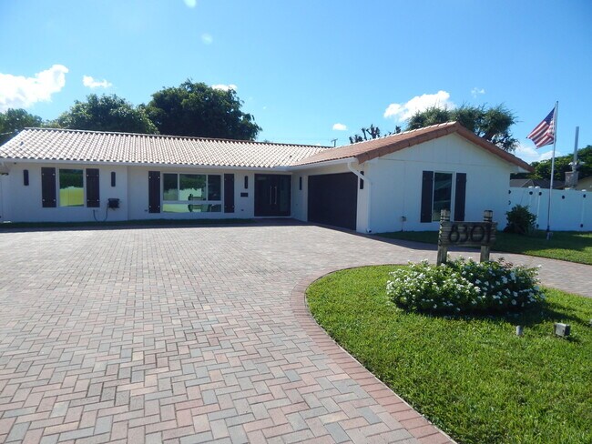 Primary Photo - 8301 Wilton Dr