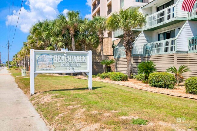 Building Photo - 554 E Beach Blvd