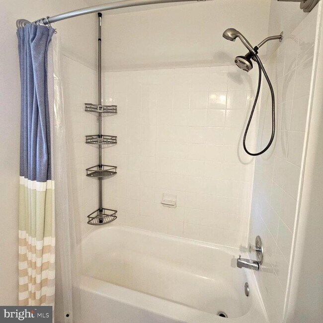 Building Photo - 7433 Grace St