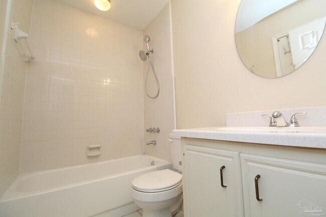 Building Photo - 8154 Treetop Ln