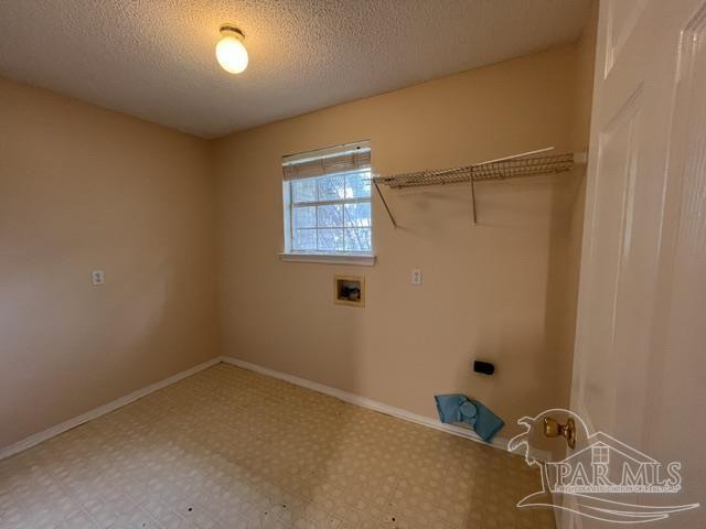 Building Photo - 5563 Chantilly Cir