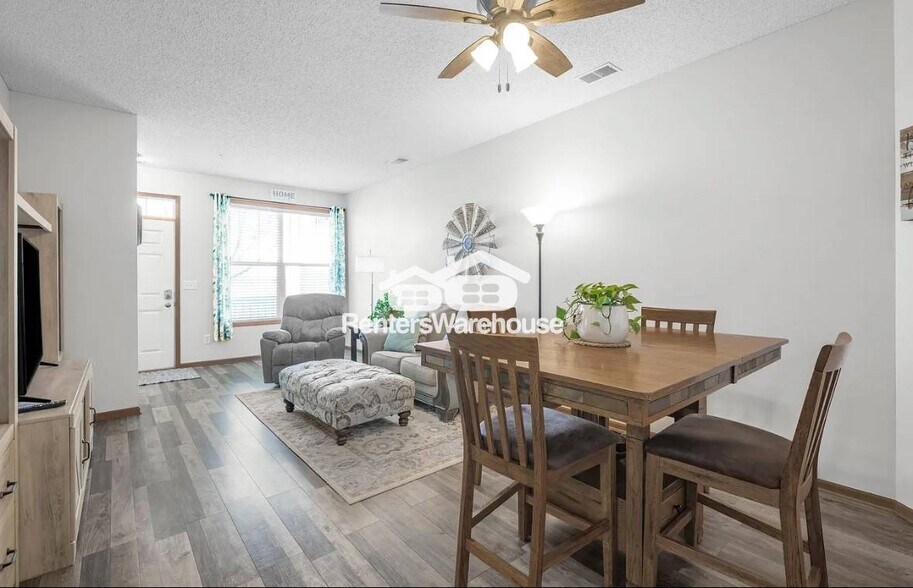 Building Photo - 14649 Sapphire Way