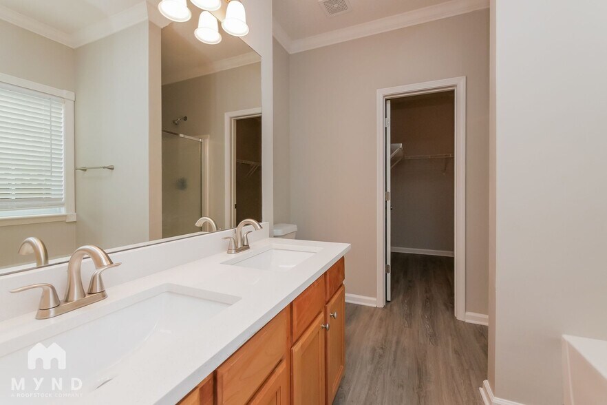 Building Photo - 3 Rockcress Ct