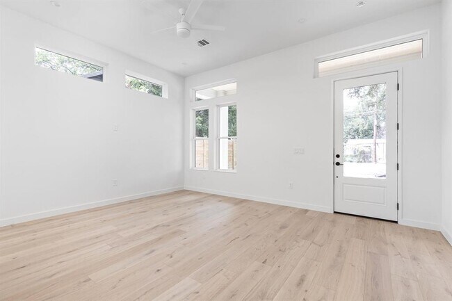 Building Photo - 2917 Lyons Rd