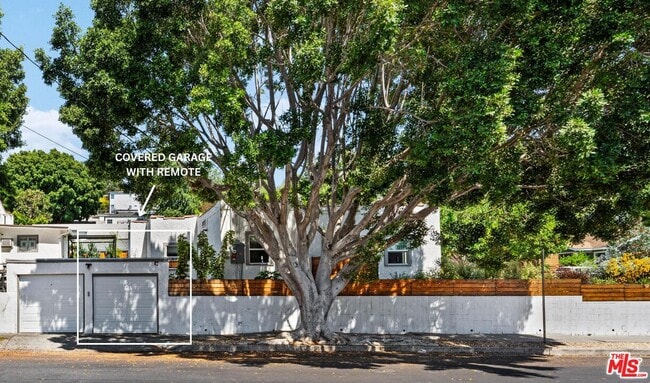 Building Photo - 4047 Camero Ave