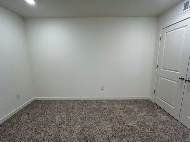 Building Photo - 809 Congaree Ln