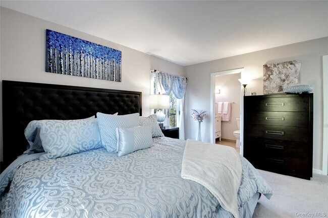 Building Photo - 26 Summit Cir Dr