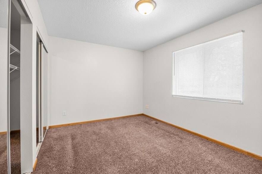 Building Photo - 825 Parker Blvd