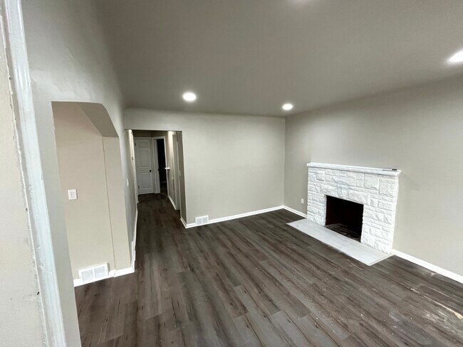 Building Photo - 18903 Freeland St