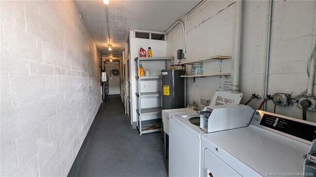 Building Photo - 2929 SE Ocean Blvd