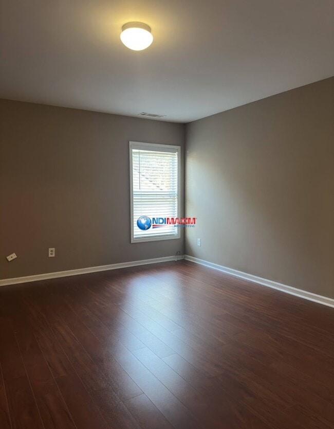 Building Photo - Large 4-bedroom house in the SECKINGER cluster in Buford